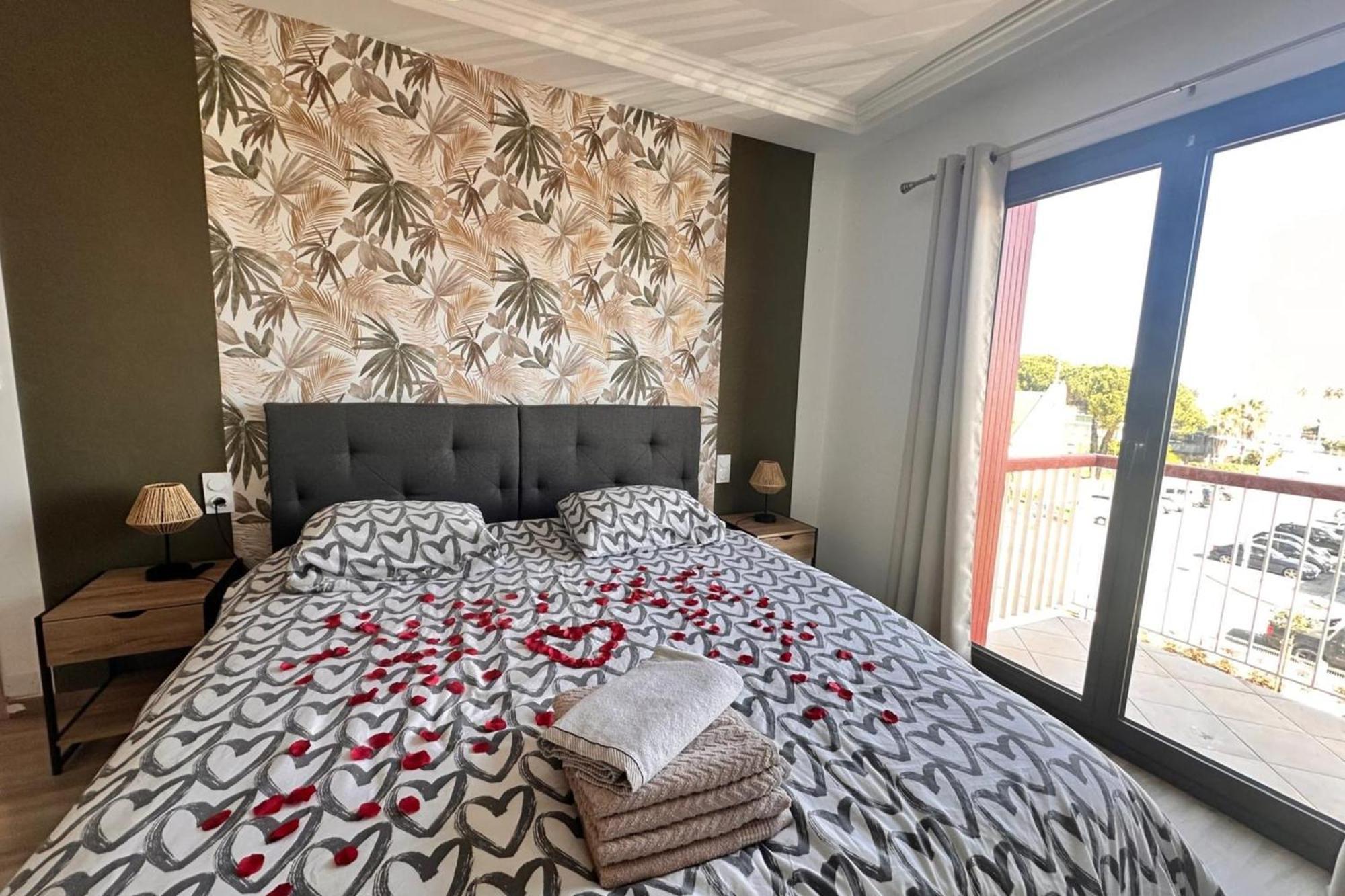 Le Mistral Appartement Standing Avec Vue Mer Exceptionnelle En 1Ere Ligne Ле-Гро-дю-Руа Экстерьер фото